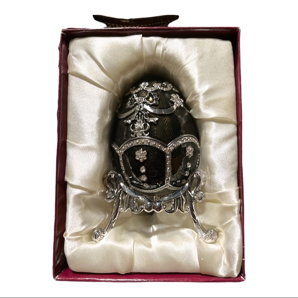 Vintage Biltmore Musical Egg - Picture 7 of 7